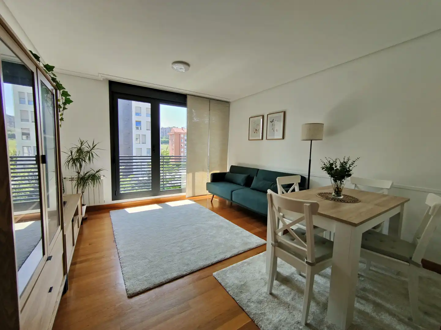Sala de estar de Piso de alquiler en Santander con Calefacción, Parquet y Trastero