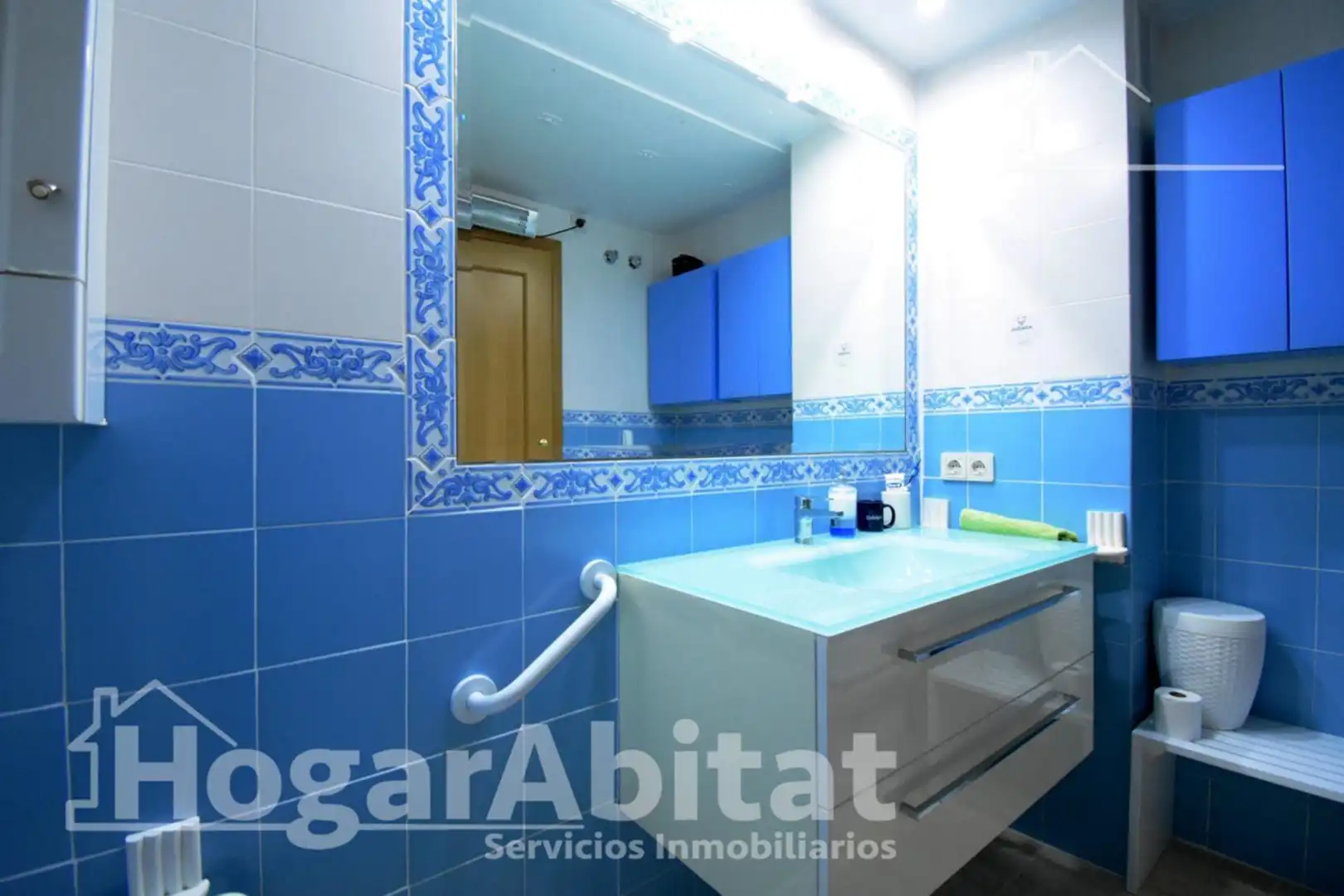 Bathroom of Flat for sale in Dénia  with Air Conditioner, Heating and Terrace