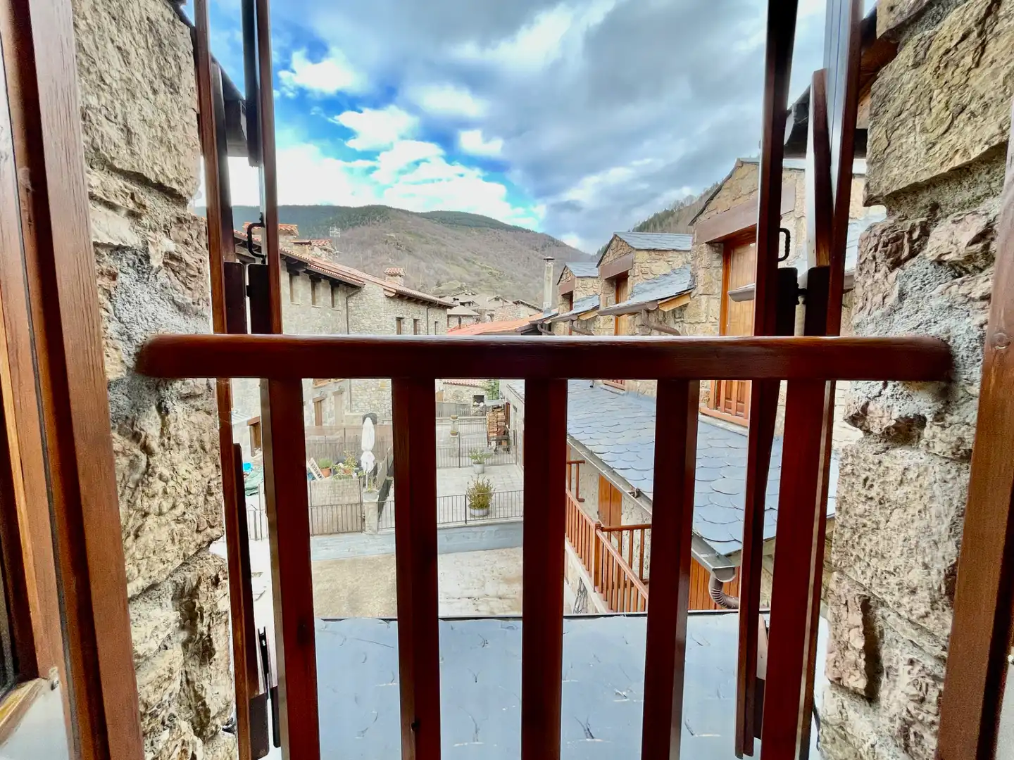 Vista exterior de Ático en venta en Setcases con Calefacción, Terraza y Amueblado
