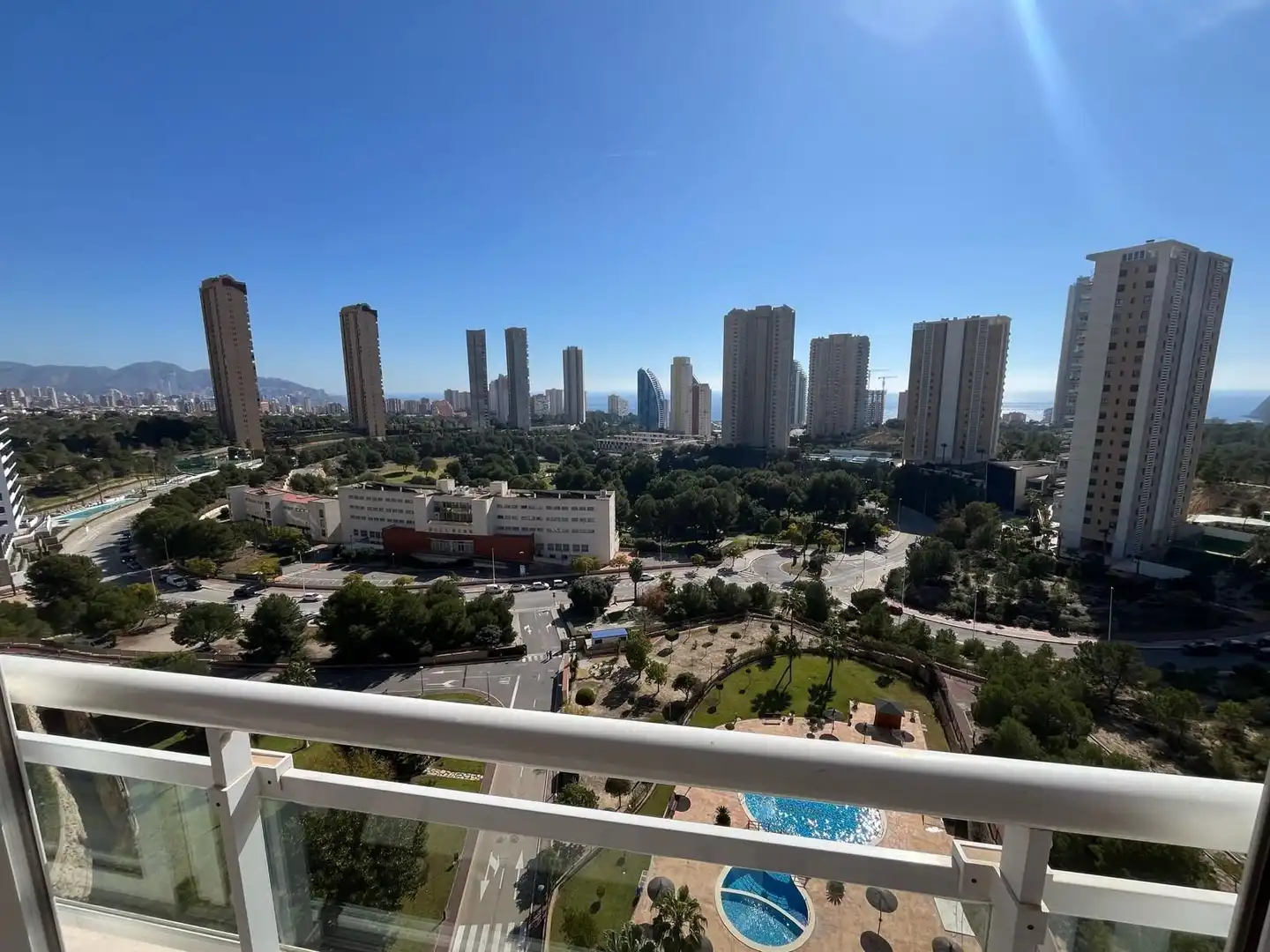 Apartment with pool for sale in Playa de Poniente
