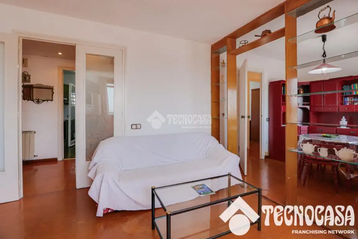 Habitación de Piso en venta en Sant Boi de Llobregat con Balcón