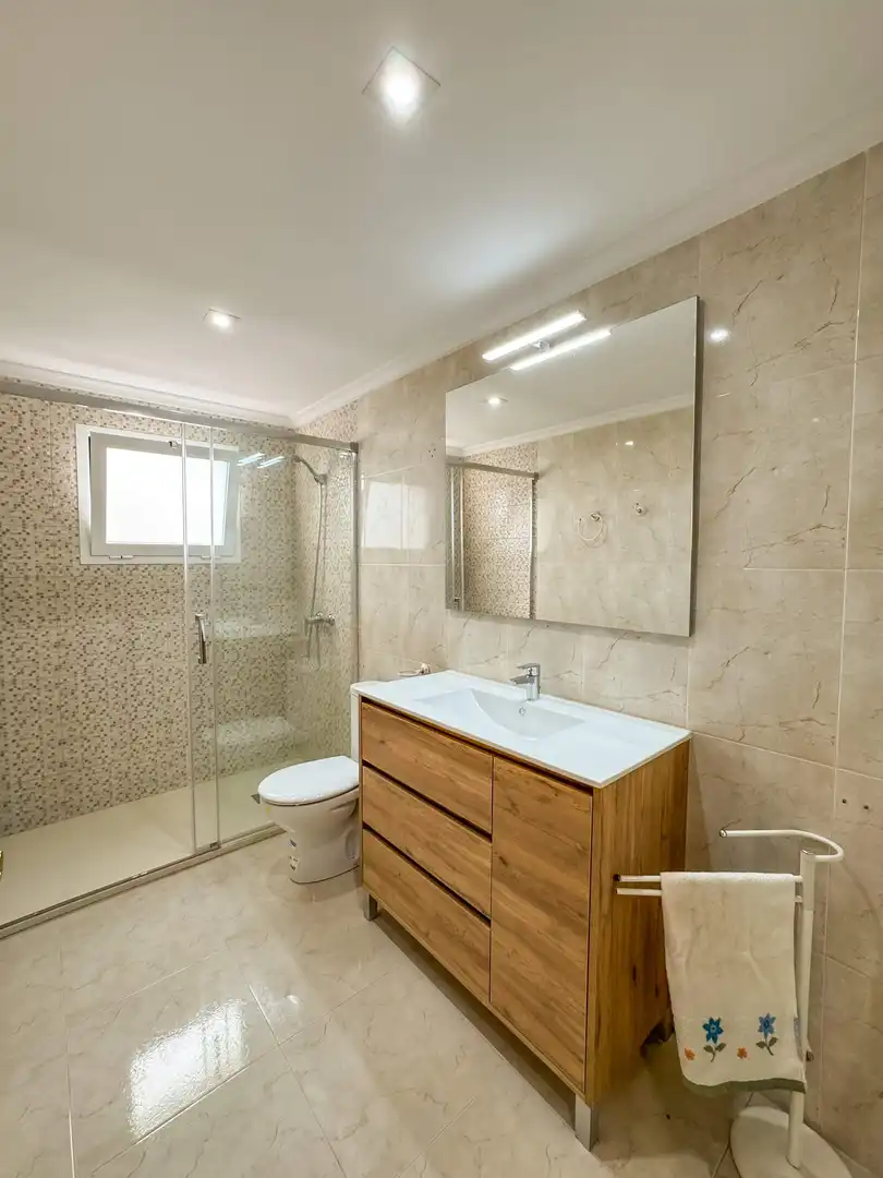 Habitación en Reina Victoria - Miguel Hernández