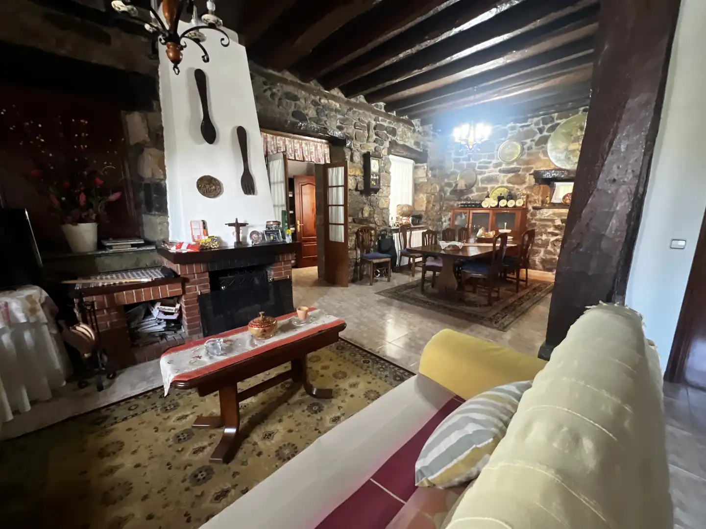 Sala d'estar de Casa adosada en venda en Liérganes amb Calefacció, Parquet i Terrassa