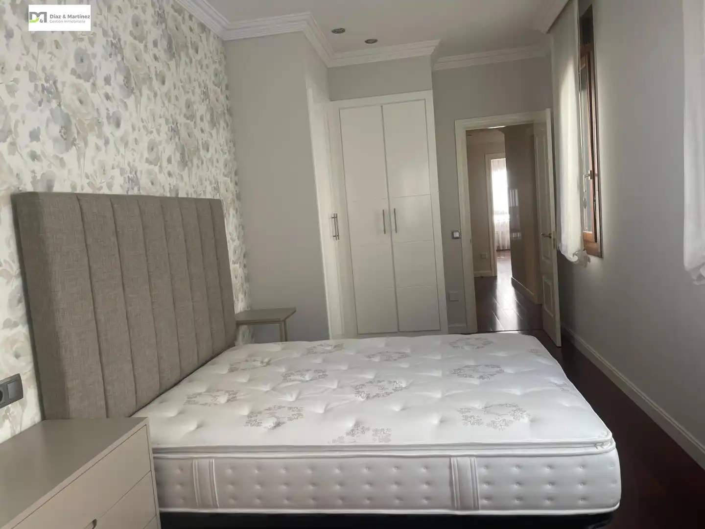 Habitación de Piso en venta en León Capital  con Calefacción, Trastero y Amueblado