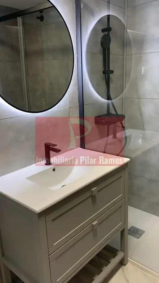 Baño de Piso en venta en León Capital  con Calefacción, Parquet y Trastero