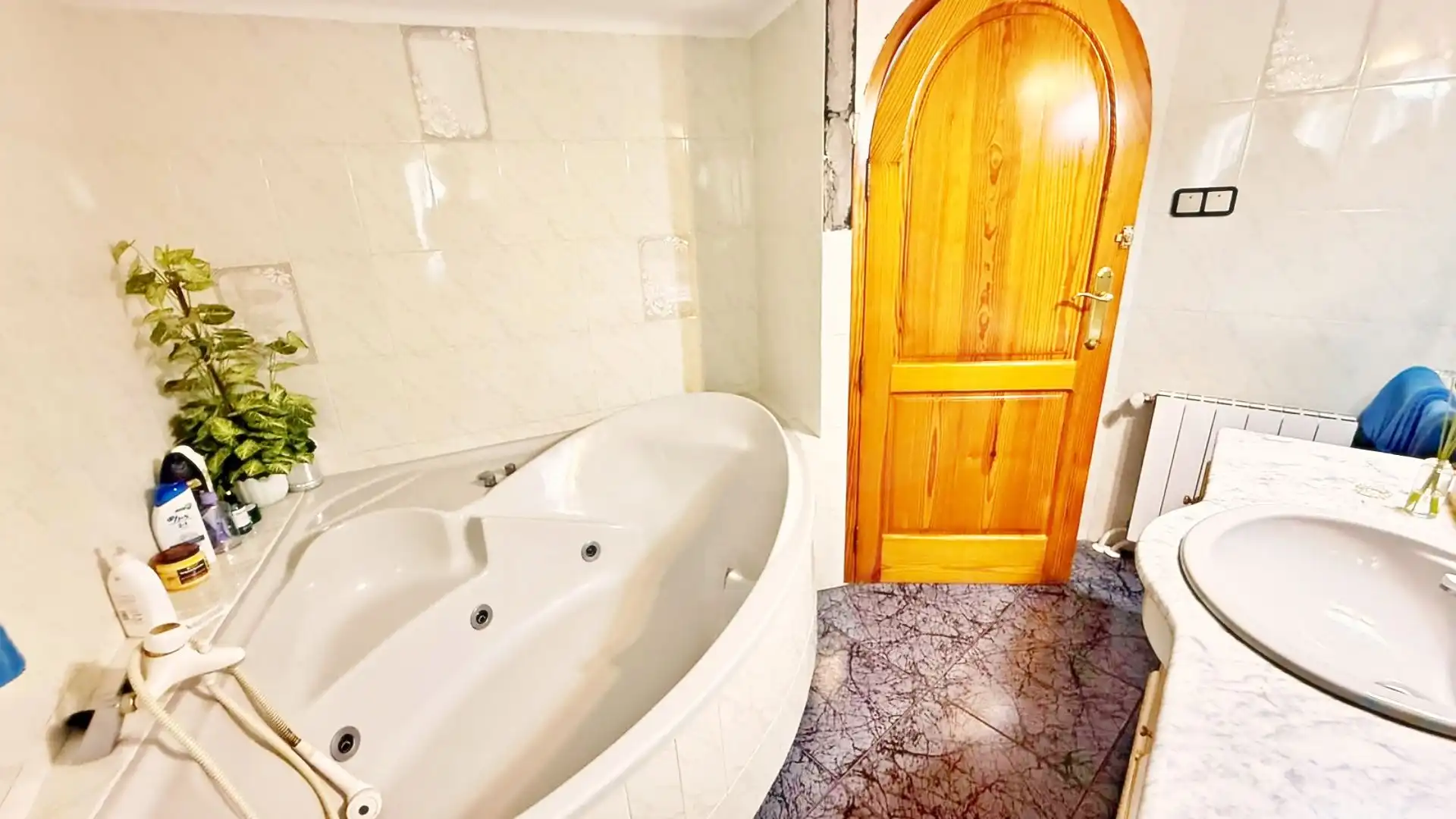 Casa pareada con piscina en venta en Calle Maestra Doña Mercedes, imagen 17