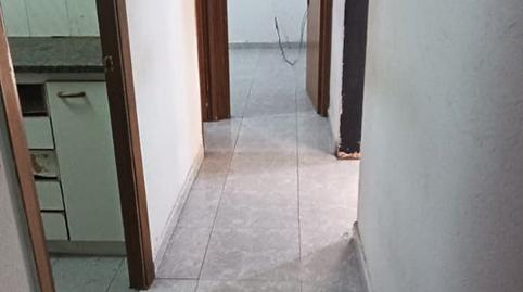 Foto 3 de Pis en venda a C/ Travau, El Turó de la Peira, Barcelona