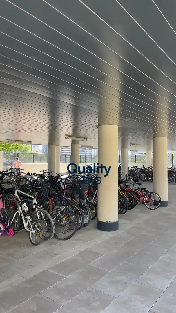 Parking of Flat for rent in Madrid  with Air Conditioner, Heating and Terrace
