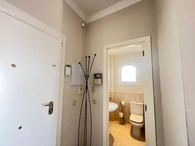 Badezimmer von Wohnung zur Miete in Ojén mit Klimaanlage, Heizung und Terrasse