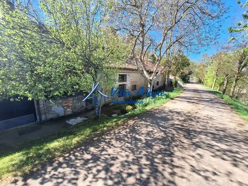 Vista exterior de Local en venta en Rodezno