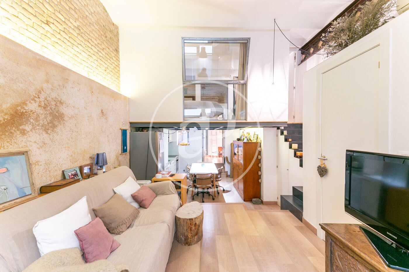 Sala d'estar de Loft de lloguer en  Barcelona Capital amb Aire condicionat, Calefacció i Moblat