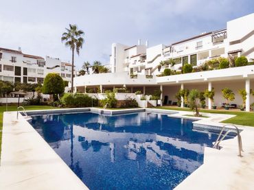 Àtic amb piscina en venda a Calle Espliego 11