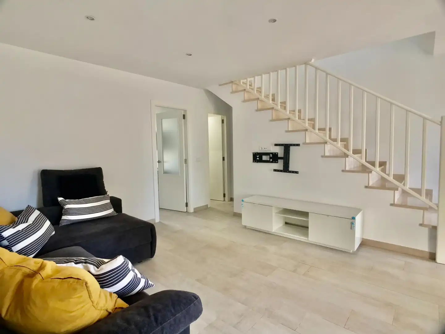 Sala d'estar de Casa adosada de lloguer en Calvià amb Jardí privat, Parquet i Terrassa