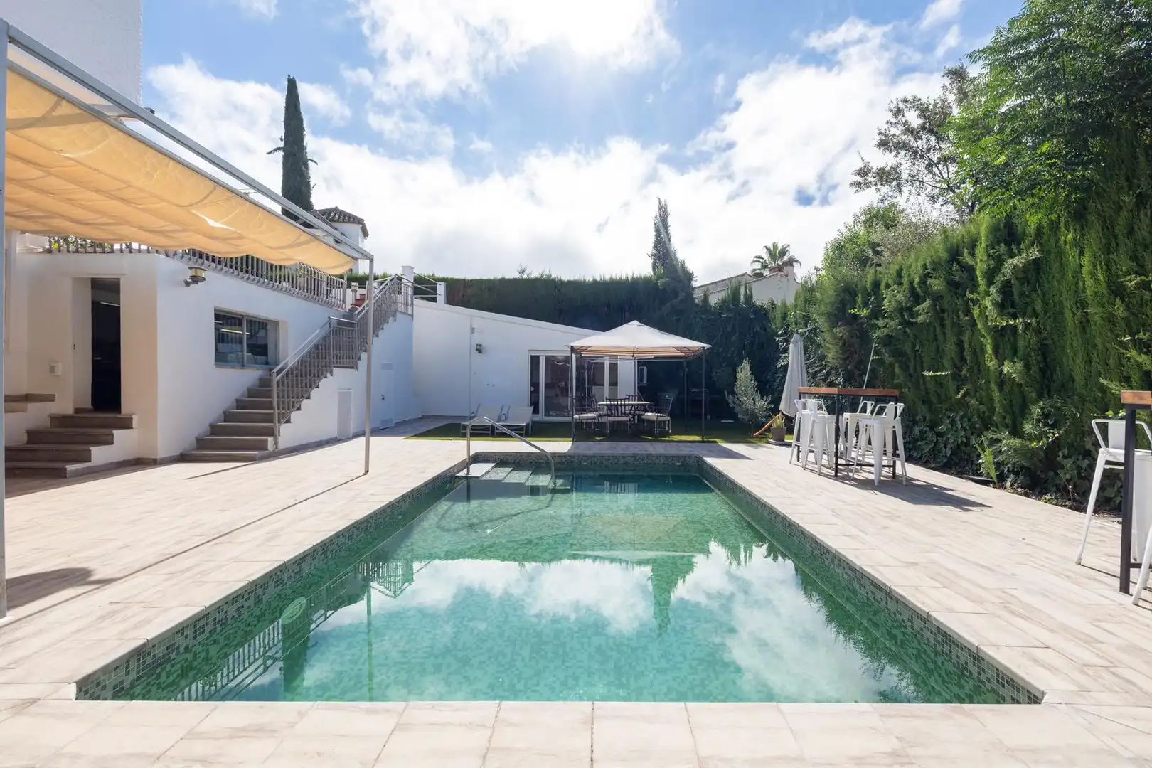 Chalet con piscina en venta en Genil, imagen 4