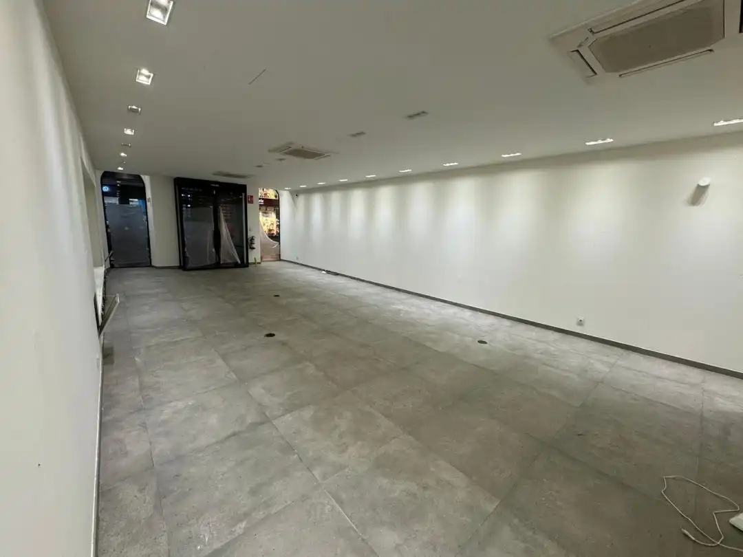 Local comercial de lloguer a Calle Postas, imagen 2