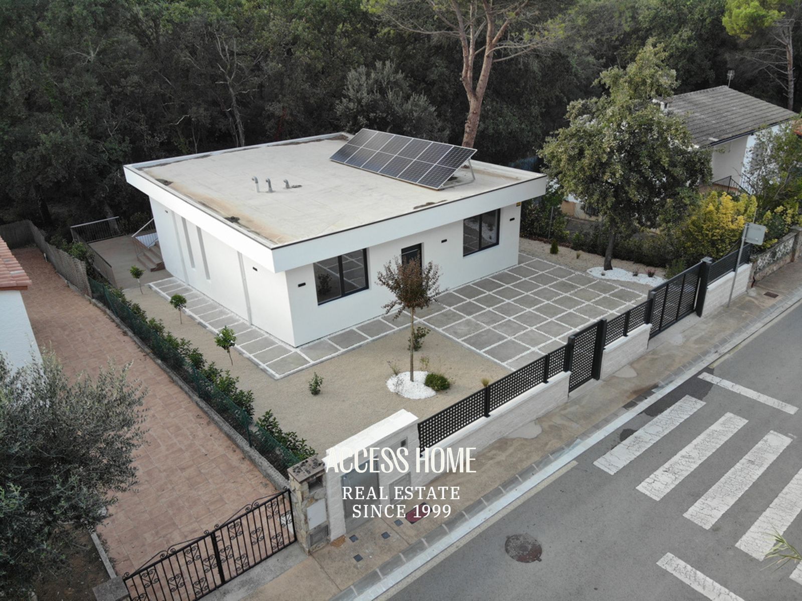 Vista exterior de Casa o xalet en venda en Llagostera amb Aire condicionat, Calefacció i Terrassa