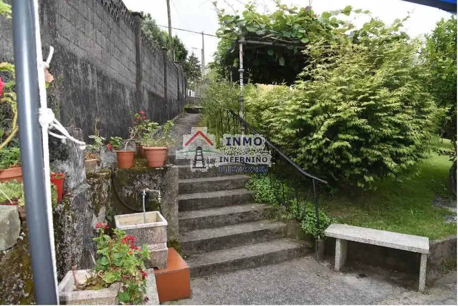 Casa o xalet en venda a A Malata - Catabois - Ciudad Jardín