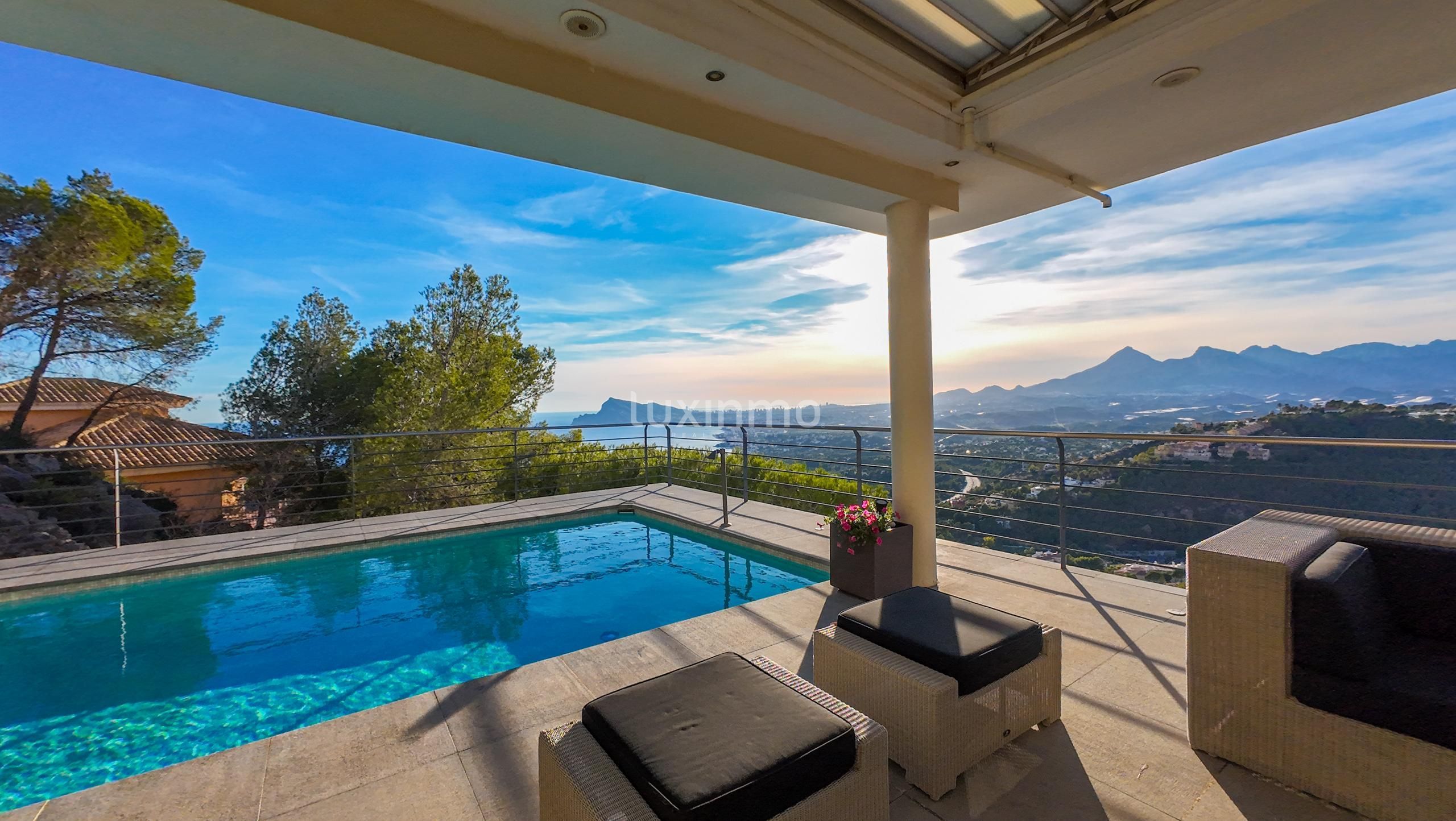 Exterior view of House or chalet for sale in Altea  with Air Conditioner, Heating and Private garden