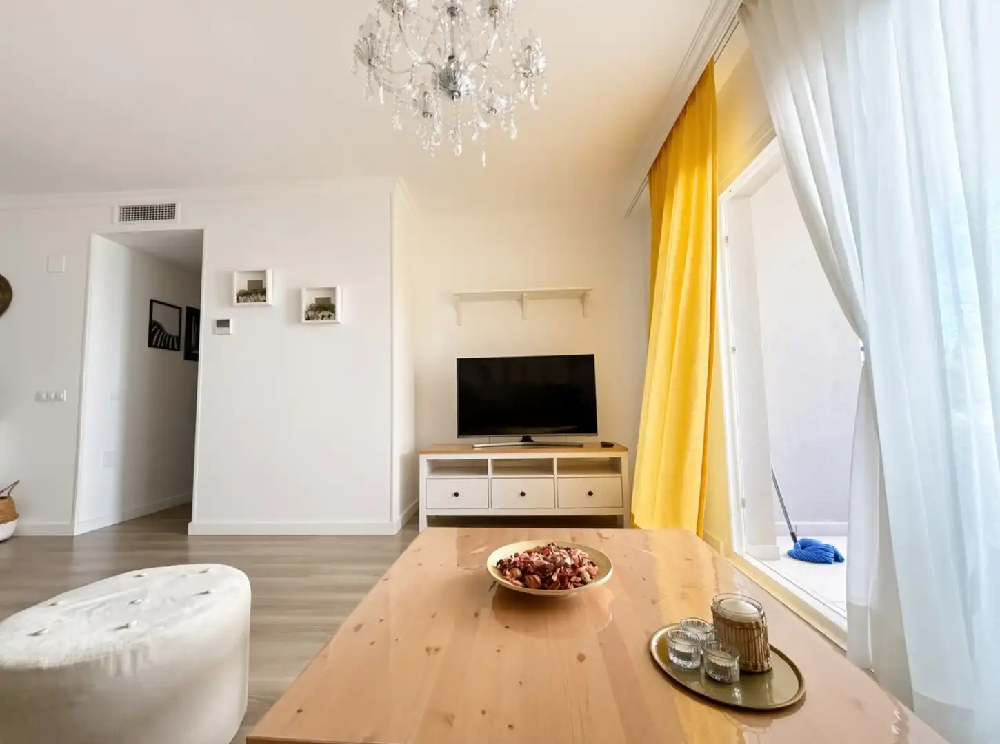 Sala d'estar de Apartament en venda en Marbella amb Aire condicionat, Terrassa i Piscina