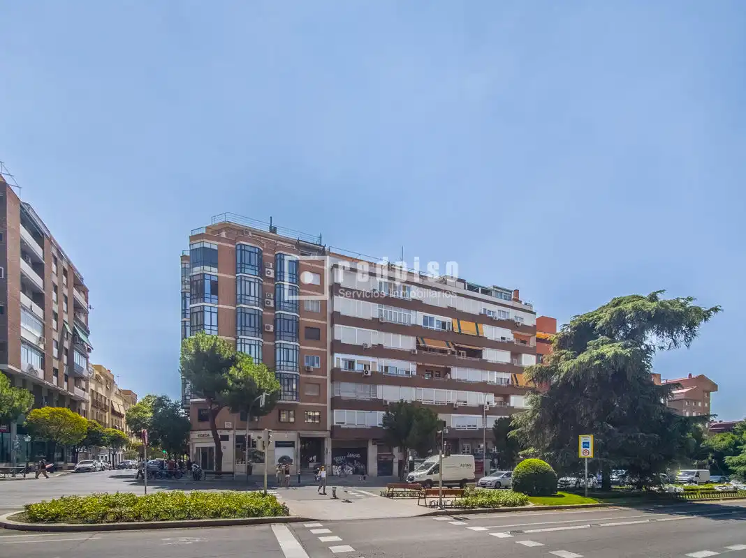 Vista exterior de Ático en venta en Madrid con Aire acondicionado, Calefacción y Parquet