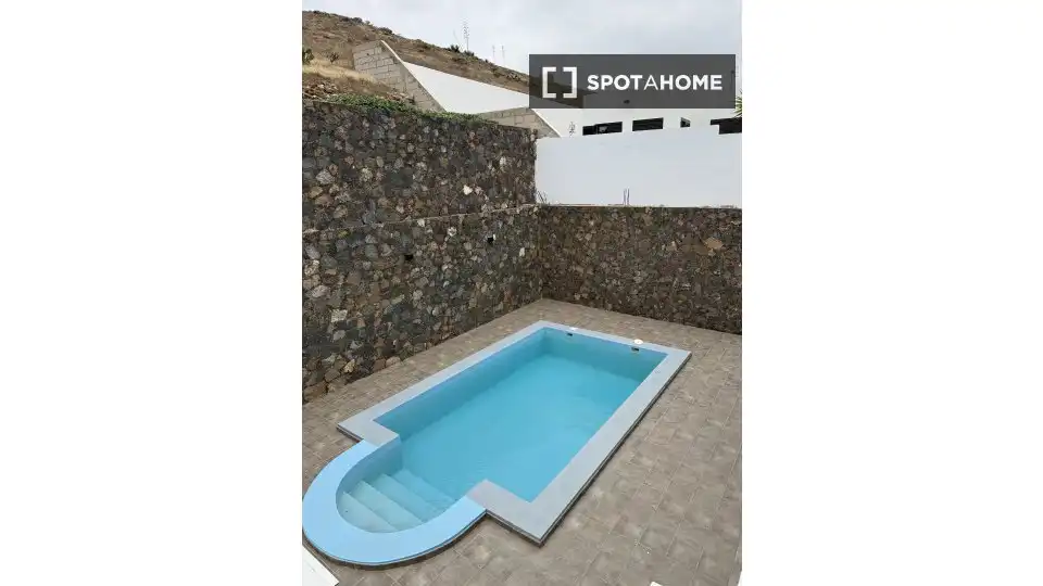 Piscina de Apartamento para compartir en Tinajo con Aire acondicionado, Terraza y Amueblado