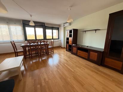 Living room of Flat for sale in La Lastrilla   with Air Conditioner, Heating and Parquet flooring