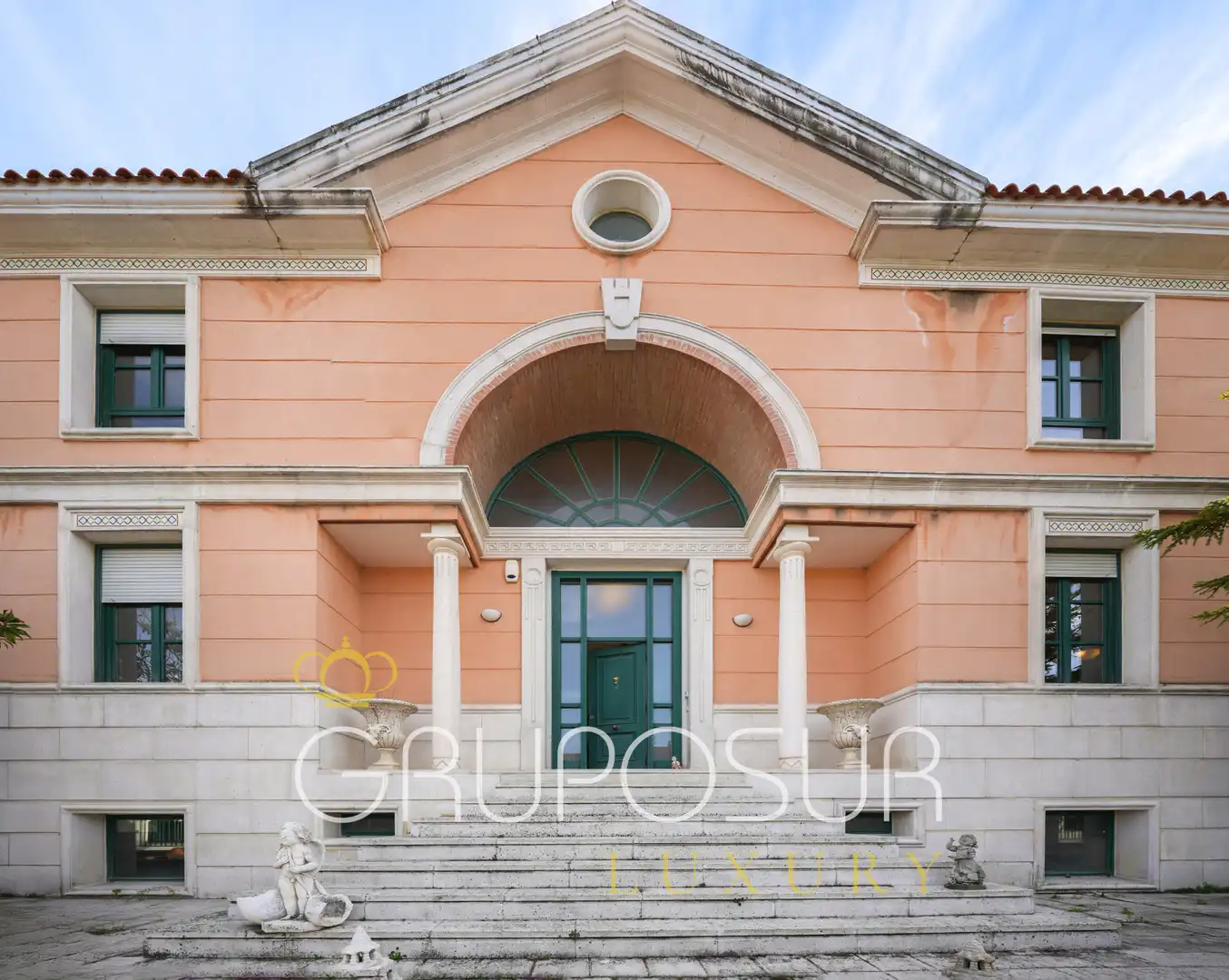 Vista exterior de Casa o chalet en venta en Valladolid con Calefacción, Jardín privado y Parquet