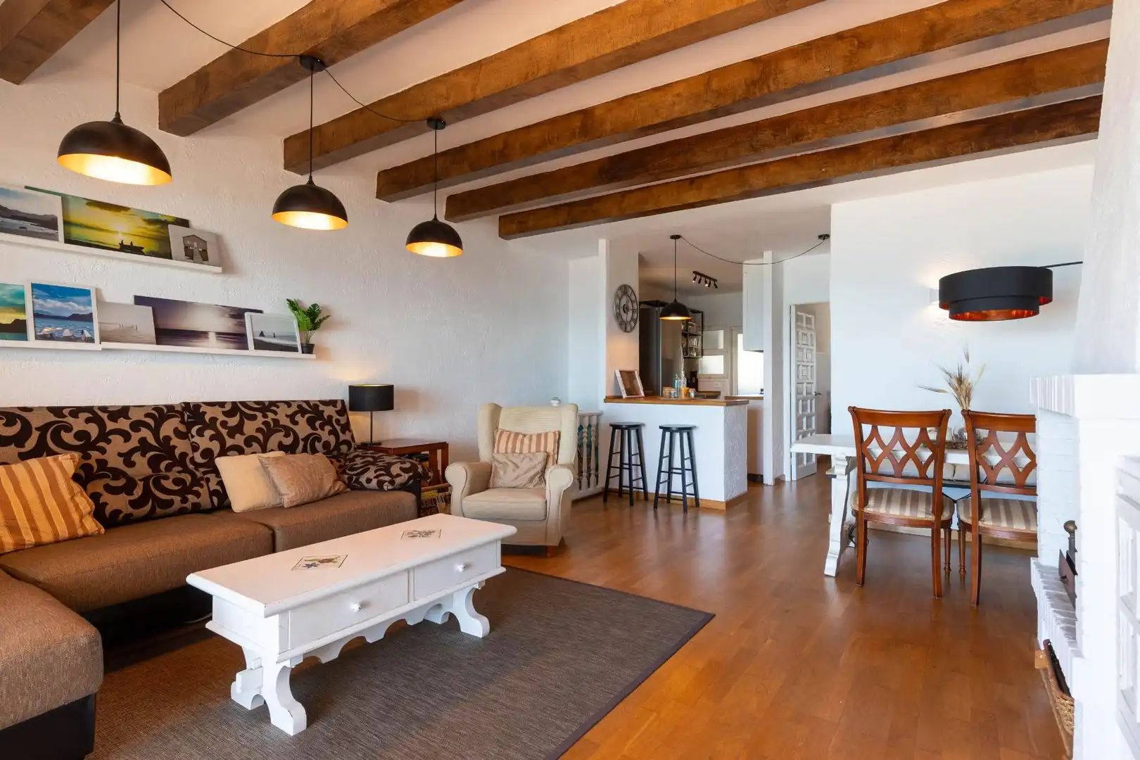 Sala d'estar de Casa o xalet en venda en El Vendrell amb Parquet, Terrassa i Balcó