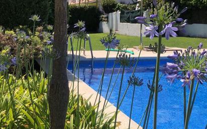 Swimming pool of Single-family semi-detached for sale in Castelldefels  with Air Conditioner, Heating and Parquet flooring