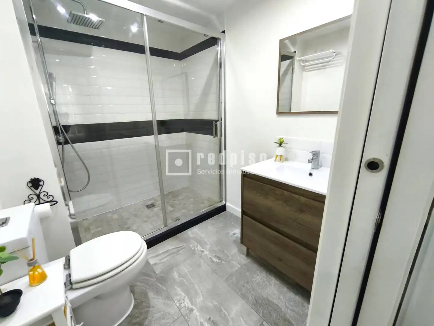 Badezimmer von Wohnung zum Verkauf in Móstoles mit Klimaanlage