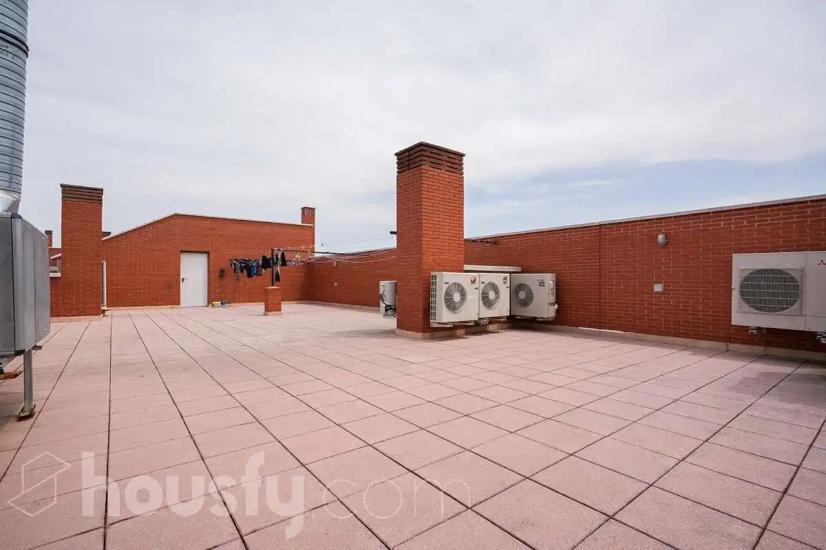 Terraza de Piso en venta en Madrid con Aire acondicionado, Calefacción y Jardín privado