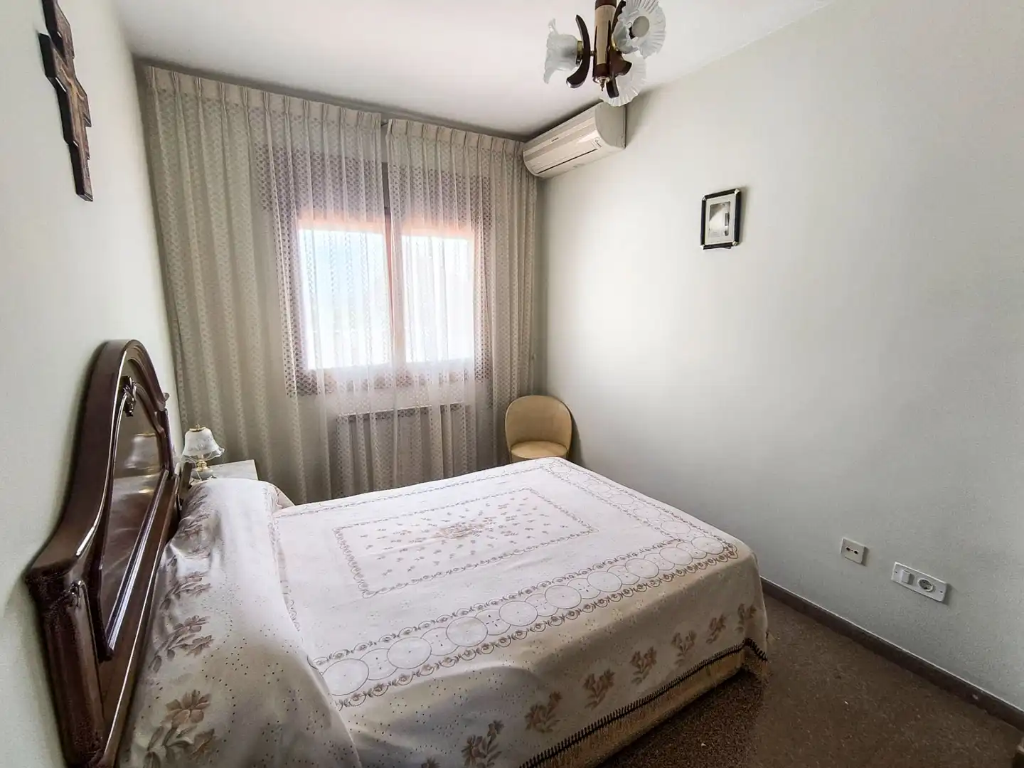 Habitación de Casa o chalet en venta en El Burgo de Ebro con Aire acondicionado, Calefacción y Jardín privado