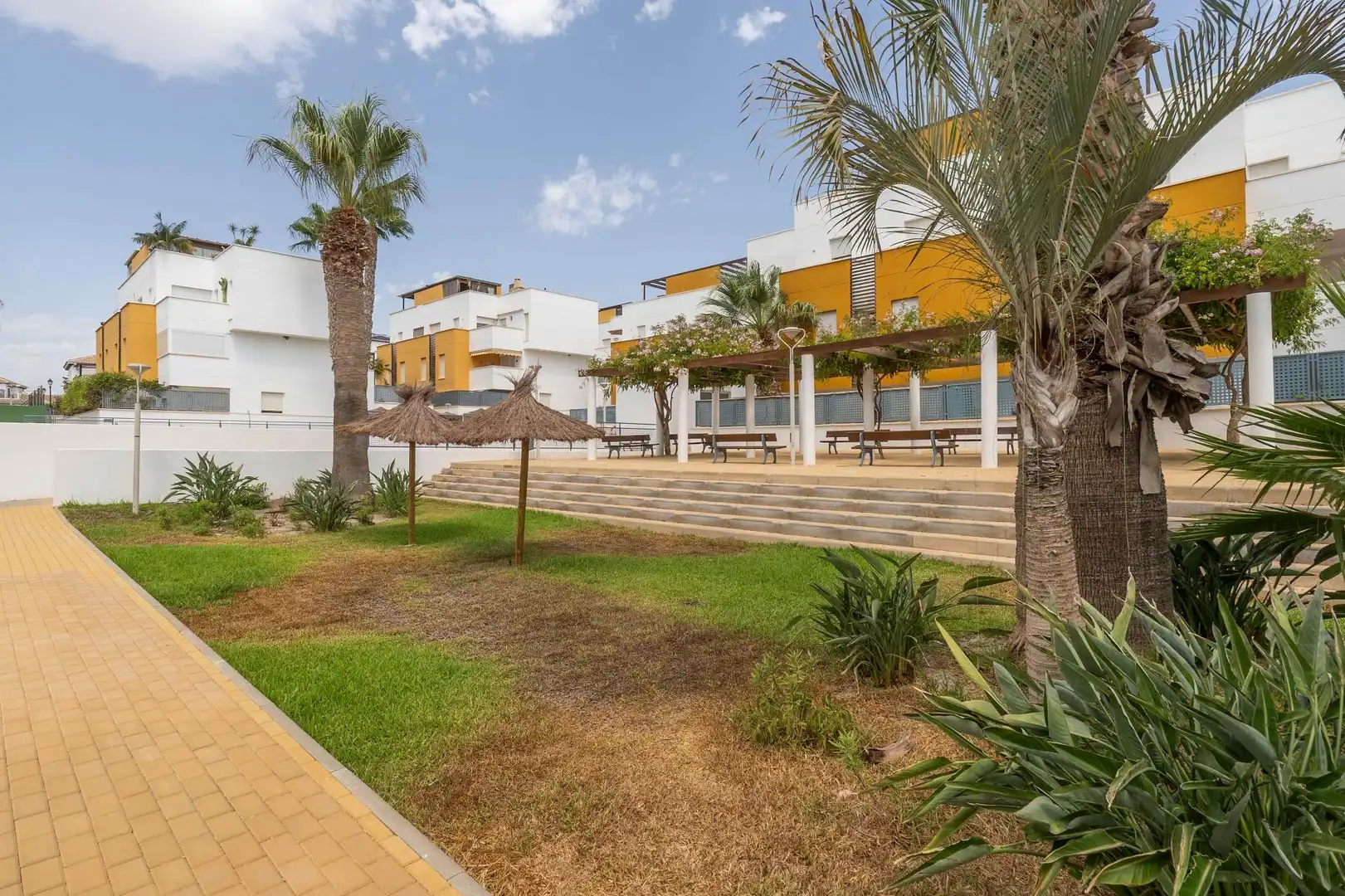 Vista exterior de Piso en venta en Vera con Aire acondicionado, Terraza y Trastero