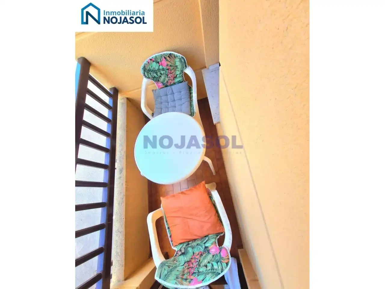 Terraza de Apartamento en venta en Noja con Terraza, Amueblado y Balcón