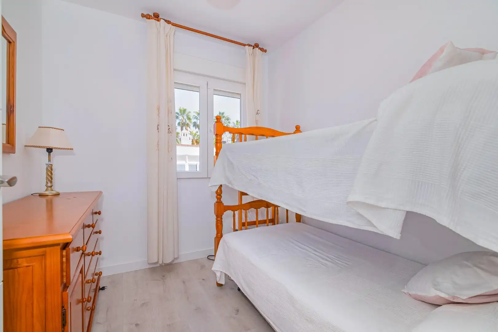 Bedroom of Apartments for sale in Almuñécar