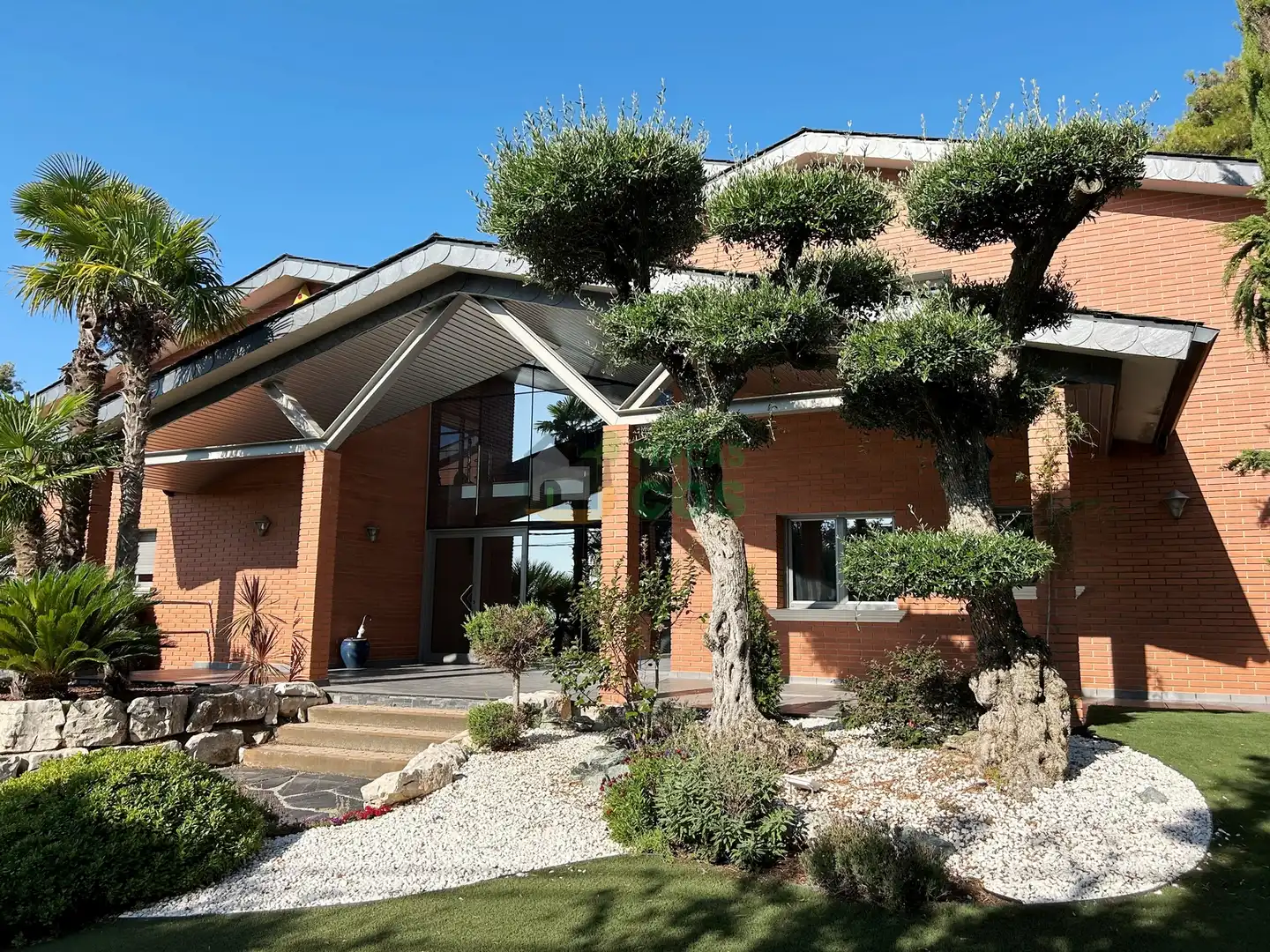 Villa con piscina in vendita a Carrer Barcelona, imagen 3