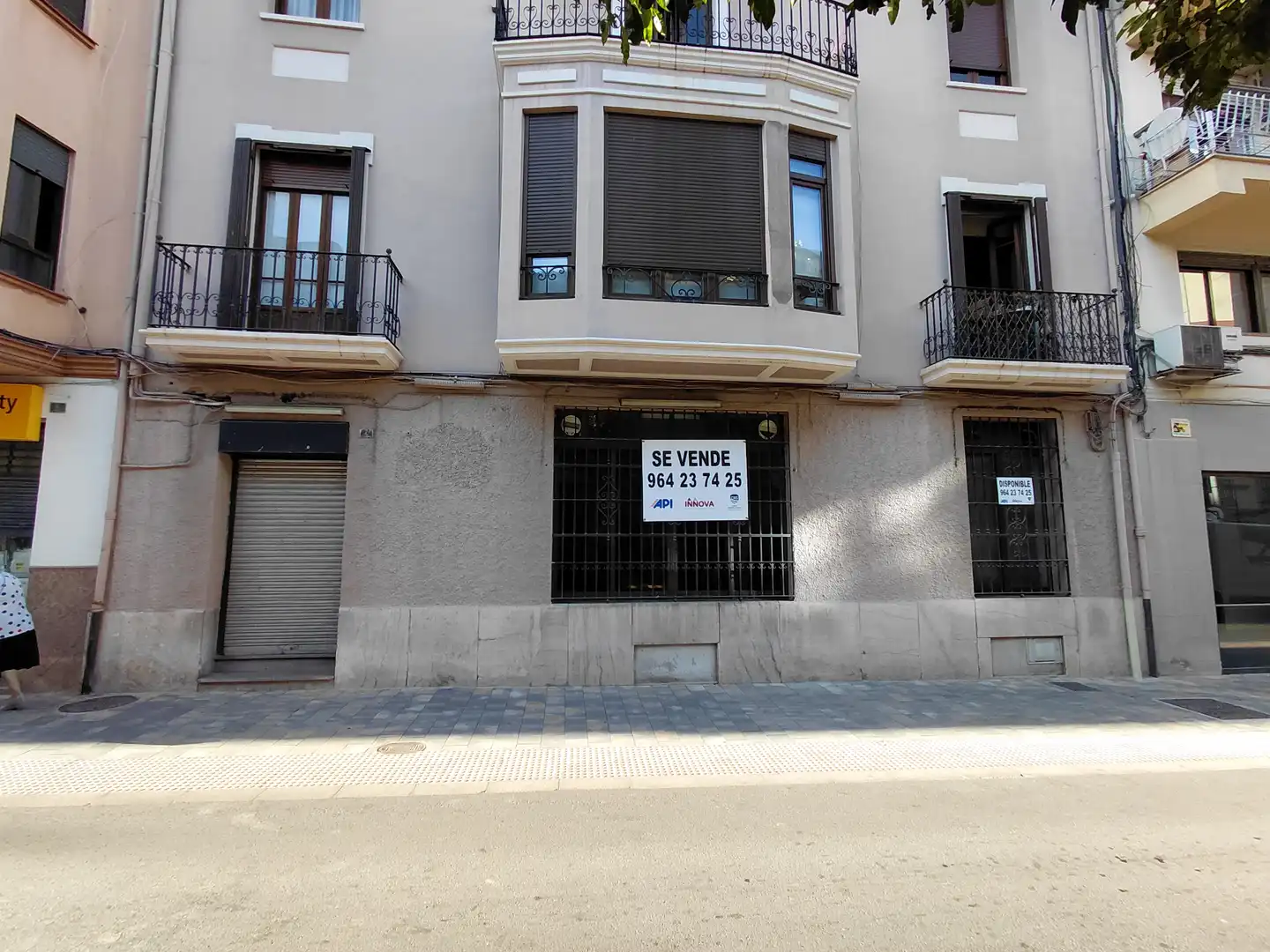 Vista exterior de Local en venda en Castellón de la Plana / Castelló de la Plana amb Aire condicionat, Calefacció i Moblat