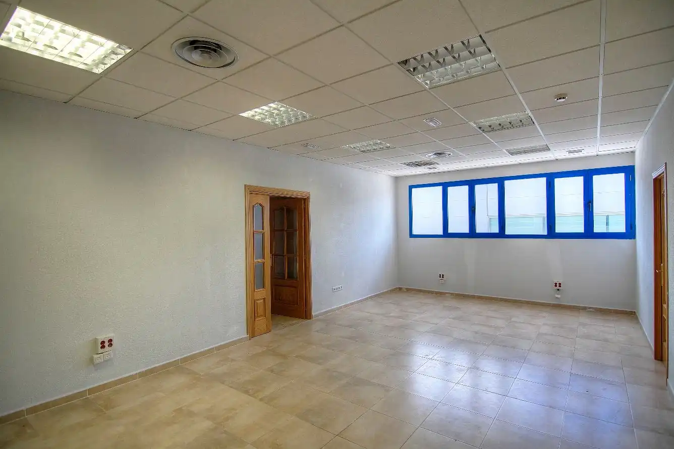 Oficina de alquiler en Leganés con Aire acondicionado y Calefacción