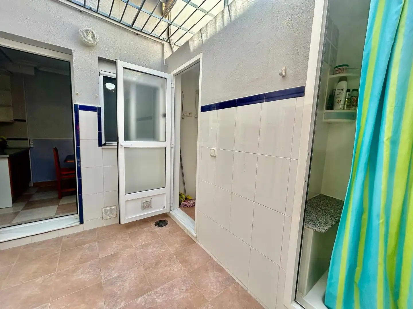Terraza de Casa adosada en venta en Roquetas de Mar con Aire acondicionado, Calefacción y Jardín privado