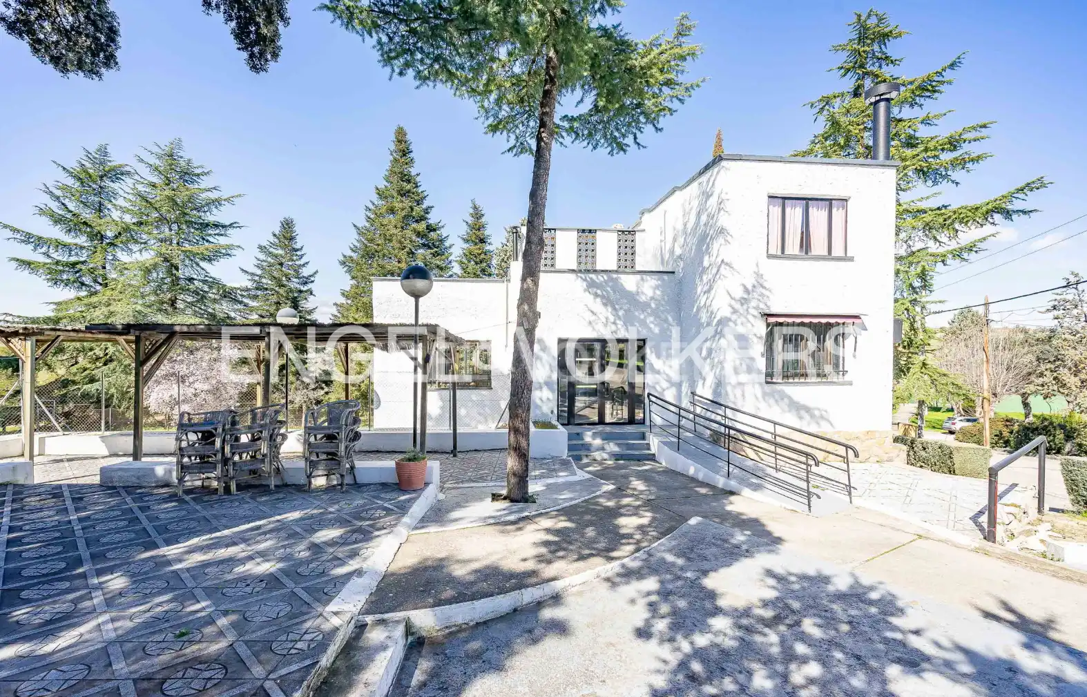 Vista exterior de Casa o chalet en venta en San Agustín del Guadalix con Aire acondicionado, Calefacción y Jardín privado