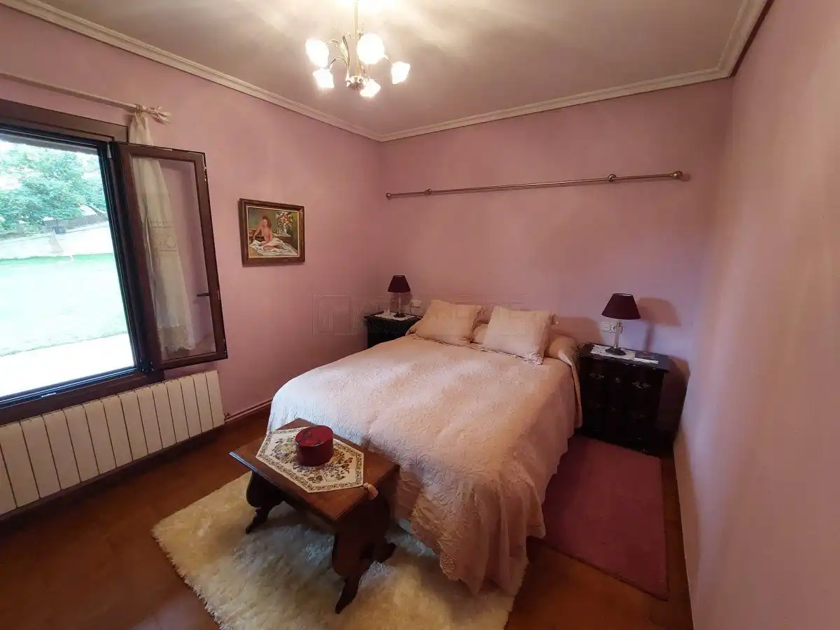 Casa con piscina en venta en Condado de Treviño, imagen 35