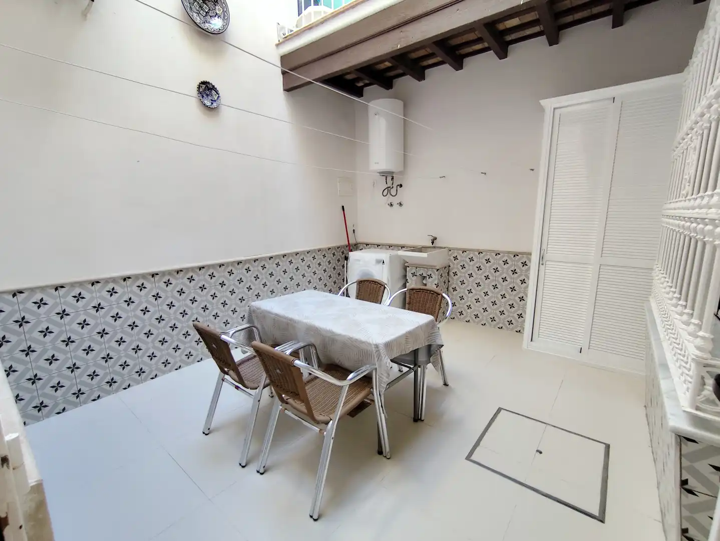 Ground floor for rent in Calle Santo Domingo, Centro - Calzada - Cabo Noval