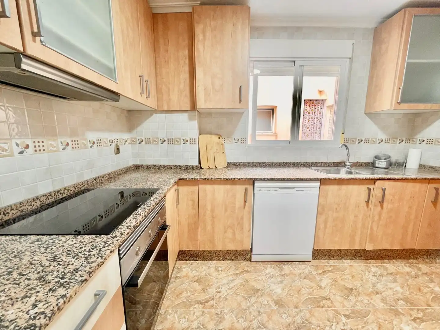 Cuina de Apartament de lloguer en Albatera amb Traster, Moblat i Rentadora