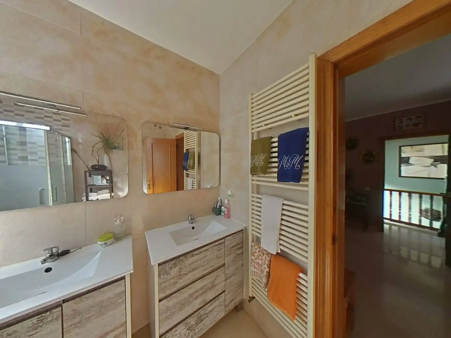 Baño de Casa o chalet en venta en Vilanova i la Geltrú con Jardín privado, Terraza y Trastero