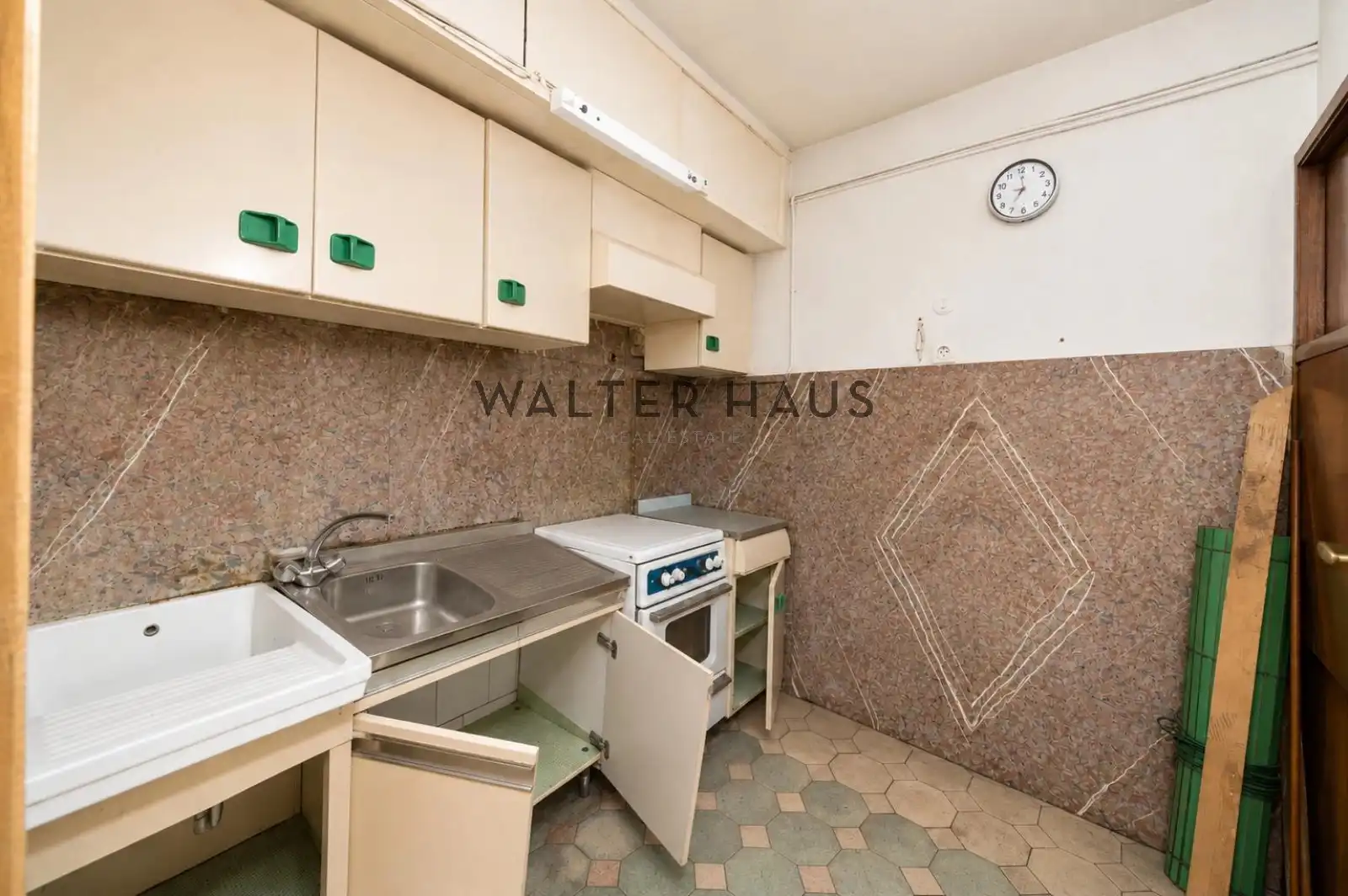 Kitchen of Flat for sale in Madrid  with Storage room