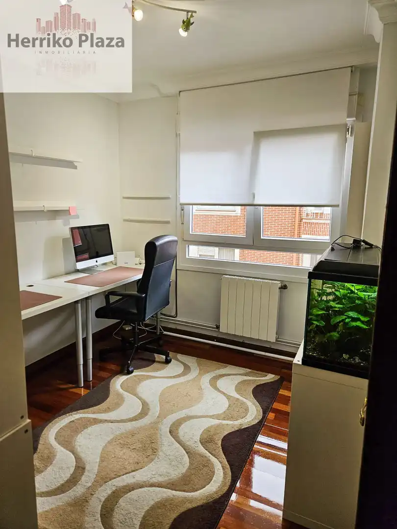 Piso en venta en Barakaldo  con Calefacción