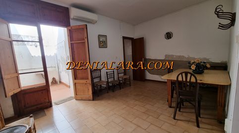 Casa de pueblo con terraza de 35 m² en Pedreguer – Gran potencial para reformar