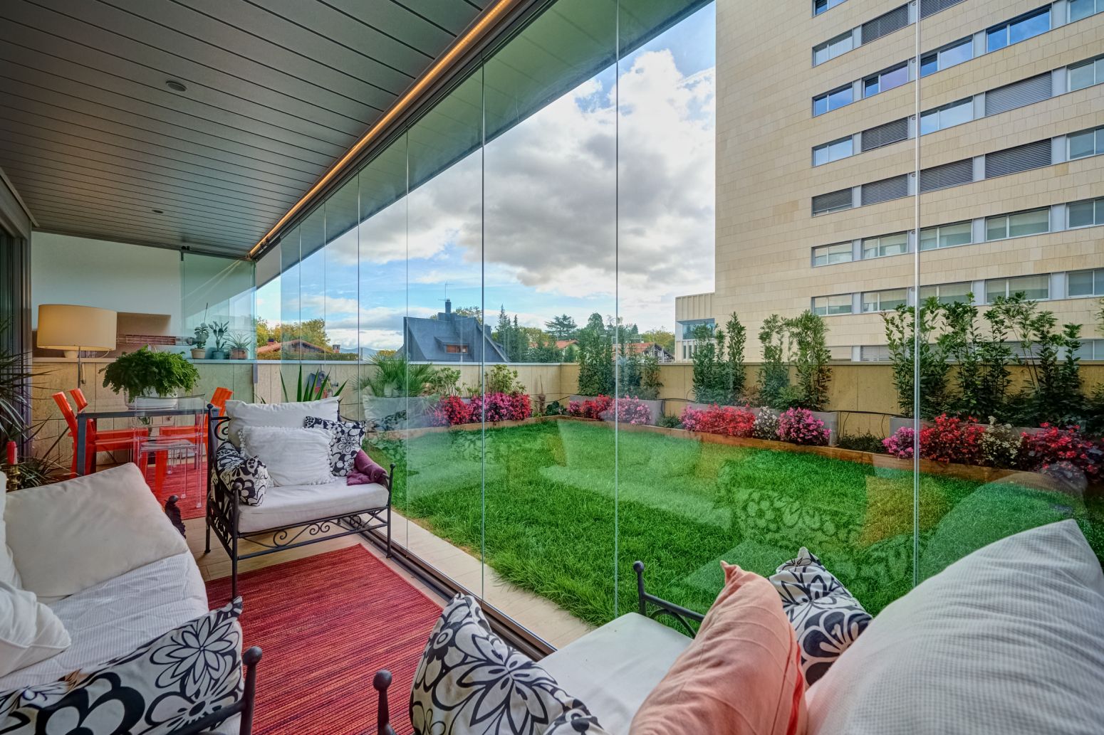 Terrassa de Pis en venda en  Pamplona / Iruña amb Calefacció, Jardí privat i Terrassa