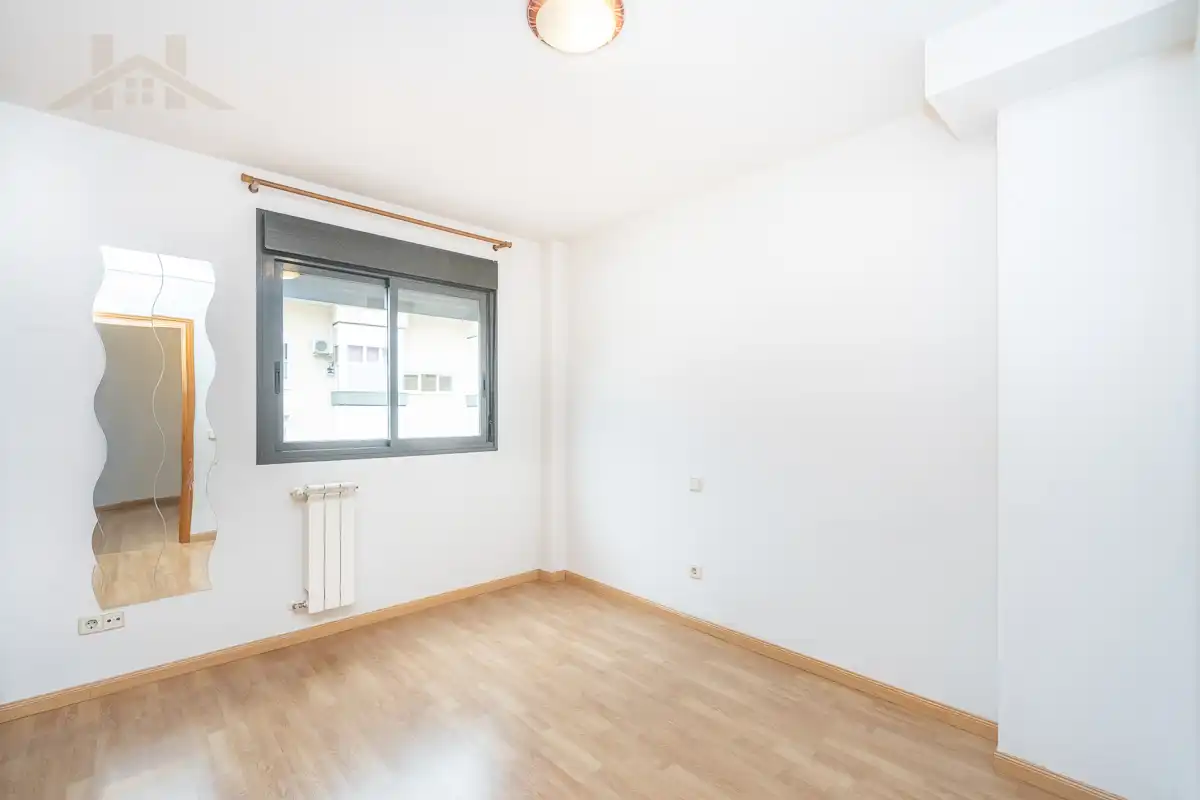 Bedroom of Flat for sale in El Escorial  with Heating, Parquet flooring and Storage room