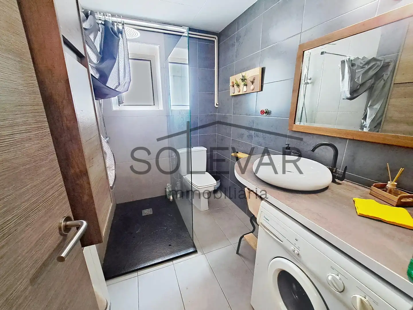 Baño de Piso en venta en Tremp con Aire acondicionado y Amueblado